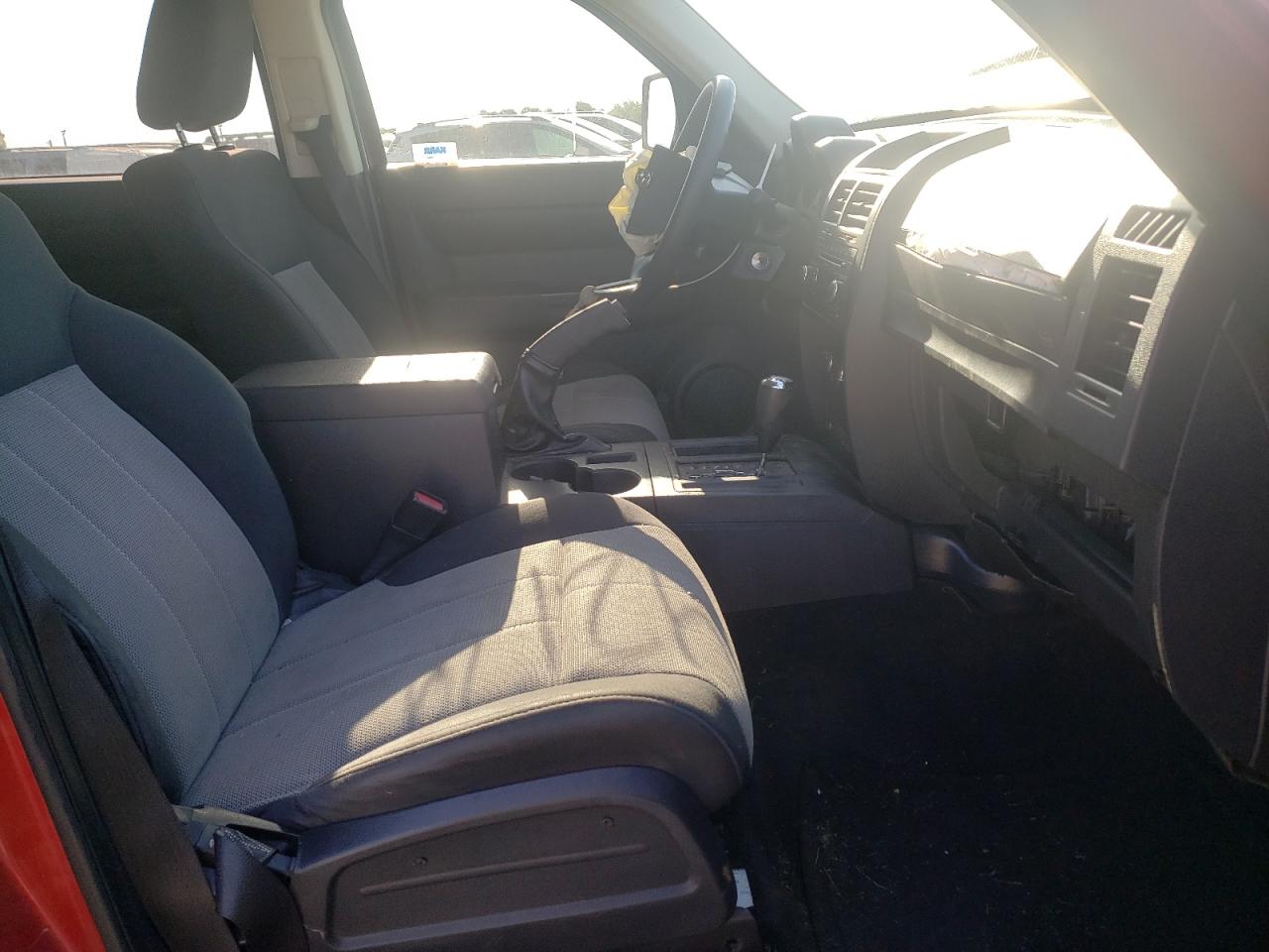 Photo 5 from auction – 2007 DODGE NITRO SXT with VIN 1D8GT28K87W600944