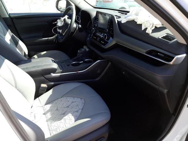 Photo 5 from auction – 2022 TOYOTA HIGHLANDER with VIN 5TDAARAH7NS509999