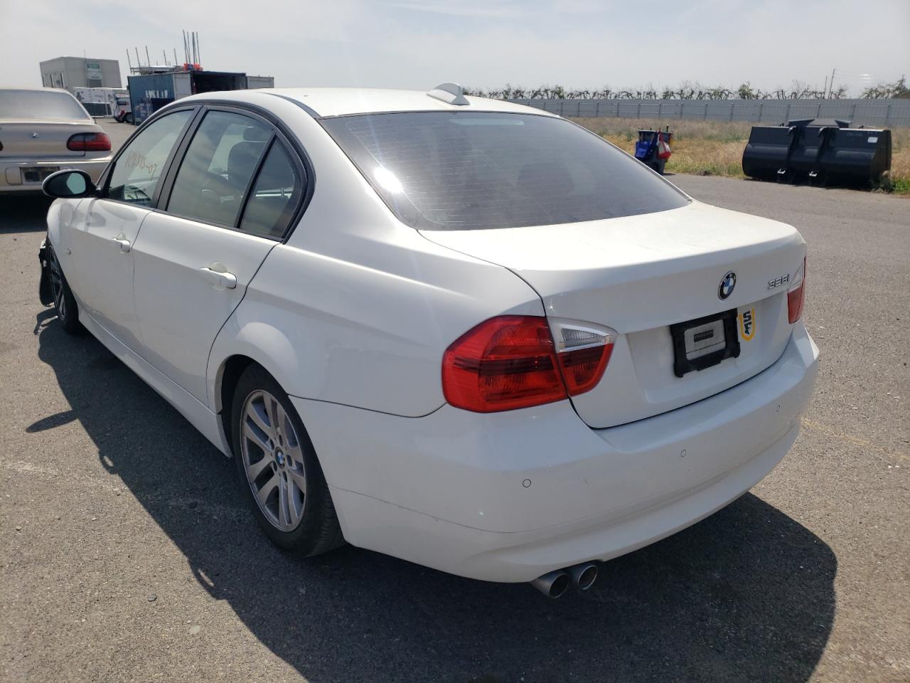 Foto 3 de la subasta – 2007 BMW 328 I con VIN WBAVA37537NE29863