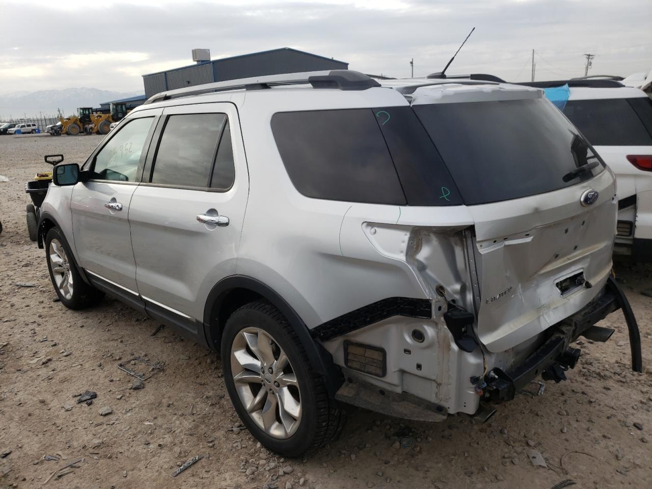 Photo 3 from auction – 2012 FORD EXPLORER L with VIN 1FMHK8F84CGA28013
