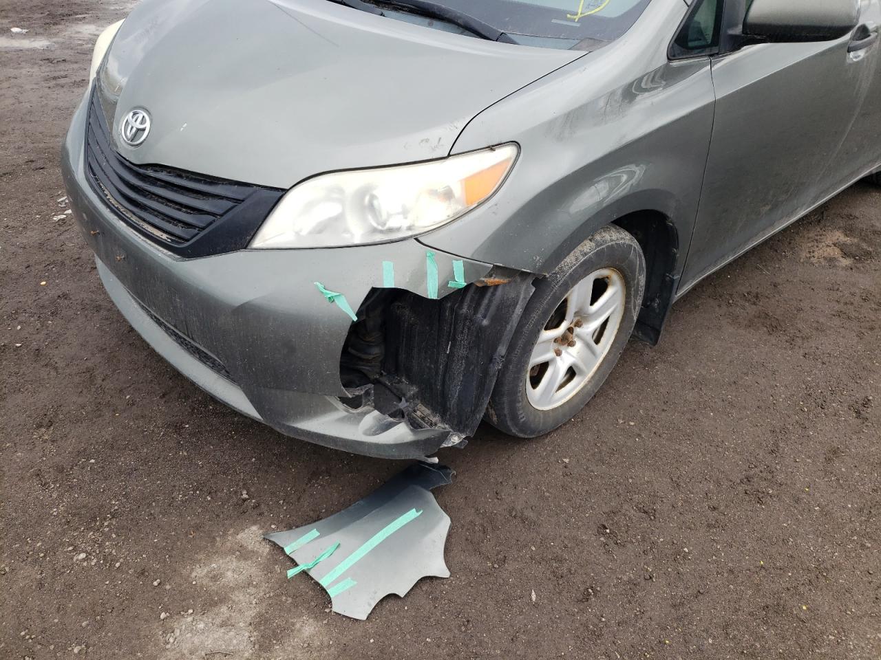 Photo 9 from auction – 2011 TOYOTA SIENNA with VIN 5TDZK3DC7BS079772