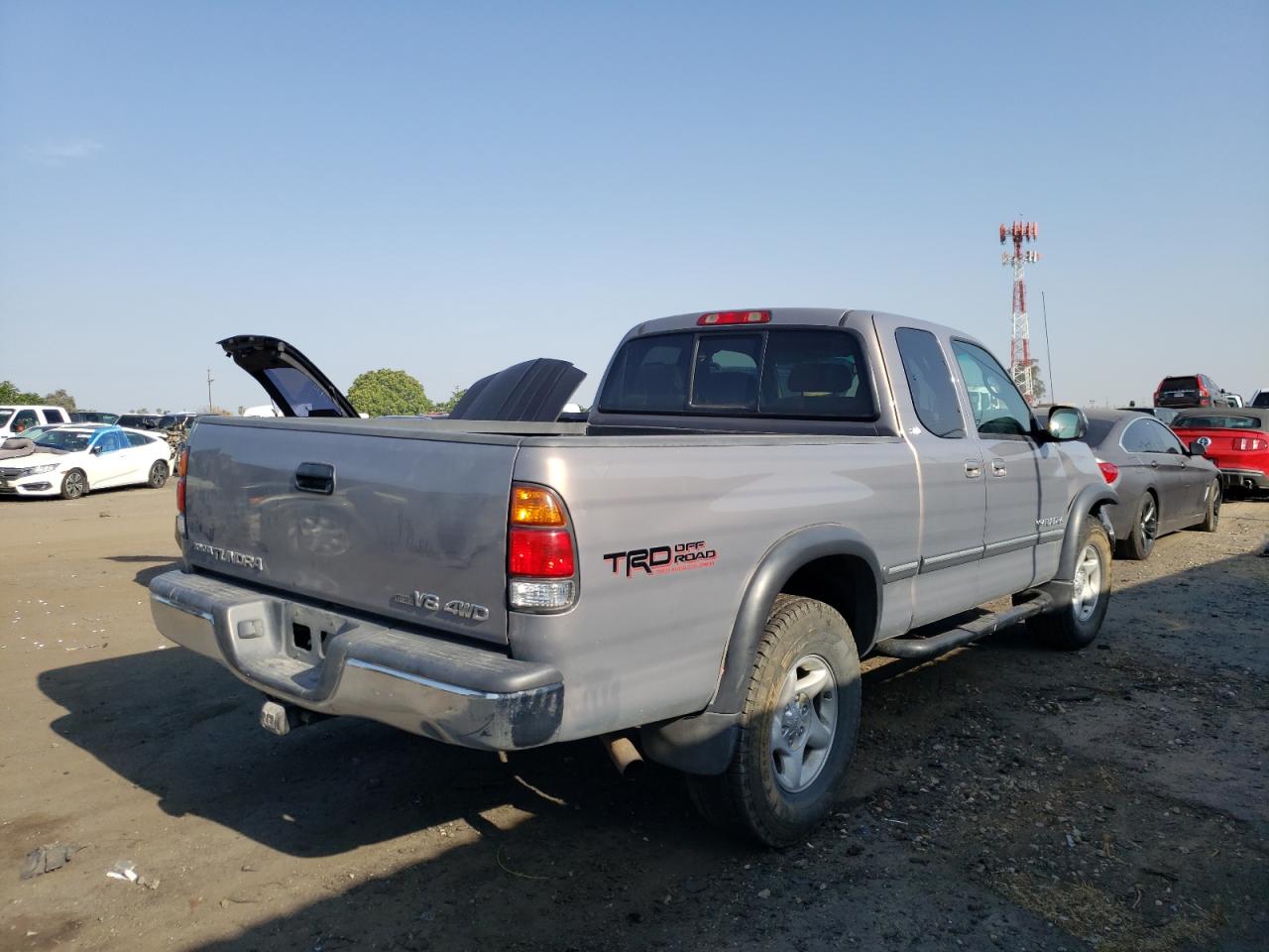 Photo 4 from auction – 2002 TOYOTA TUNDRA ACC with VIN 5TBBT44152S289332