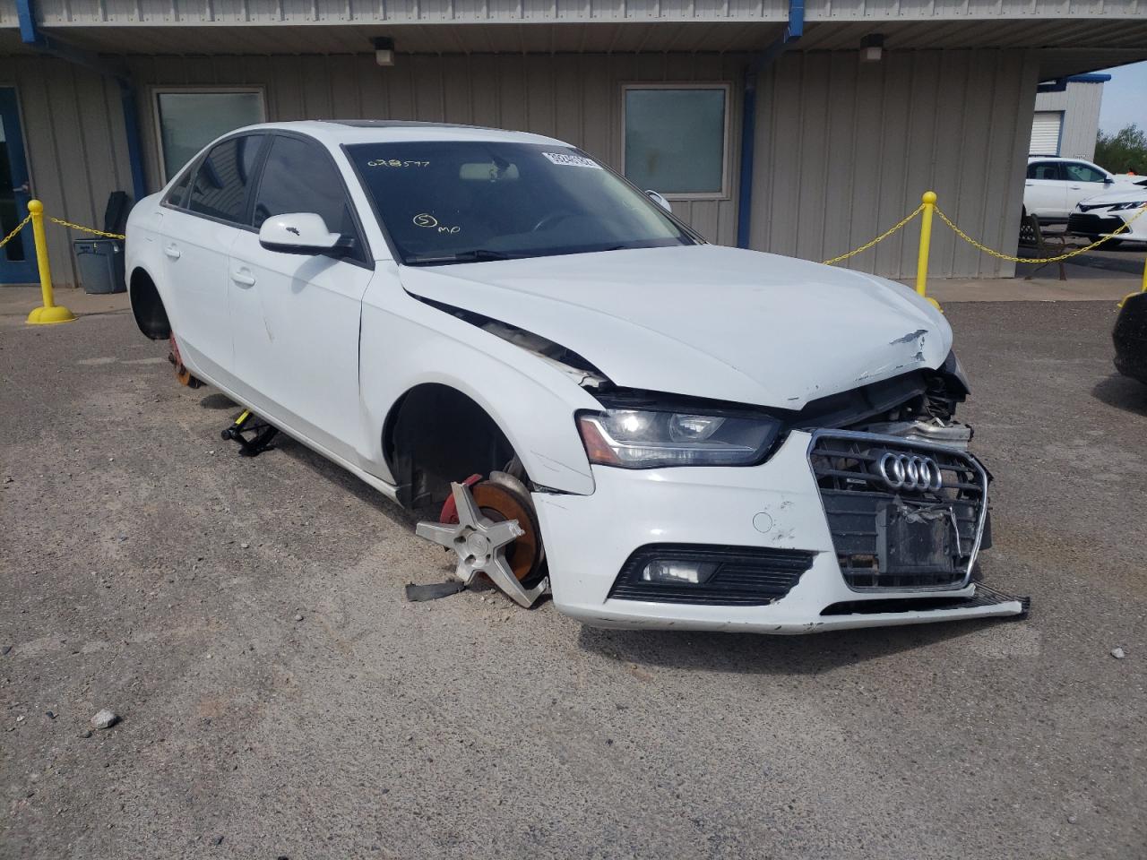 AUDI A4 PREMIUM 2013 с VIN WAUBFAFL6DN028597 - Фото с аукциона