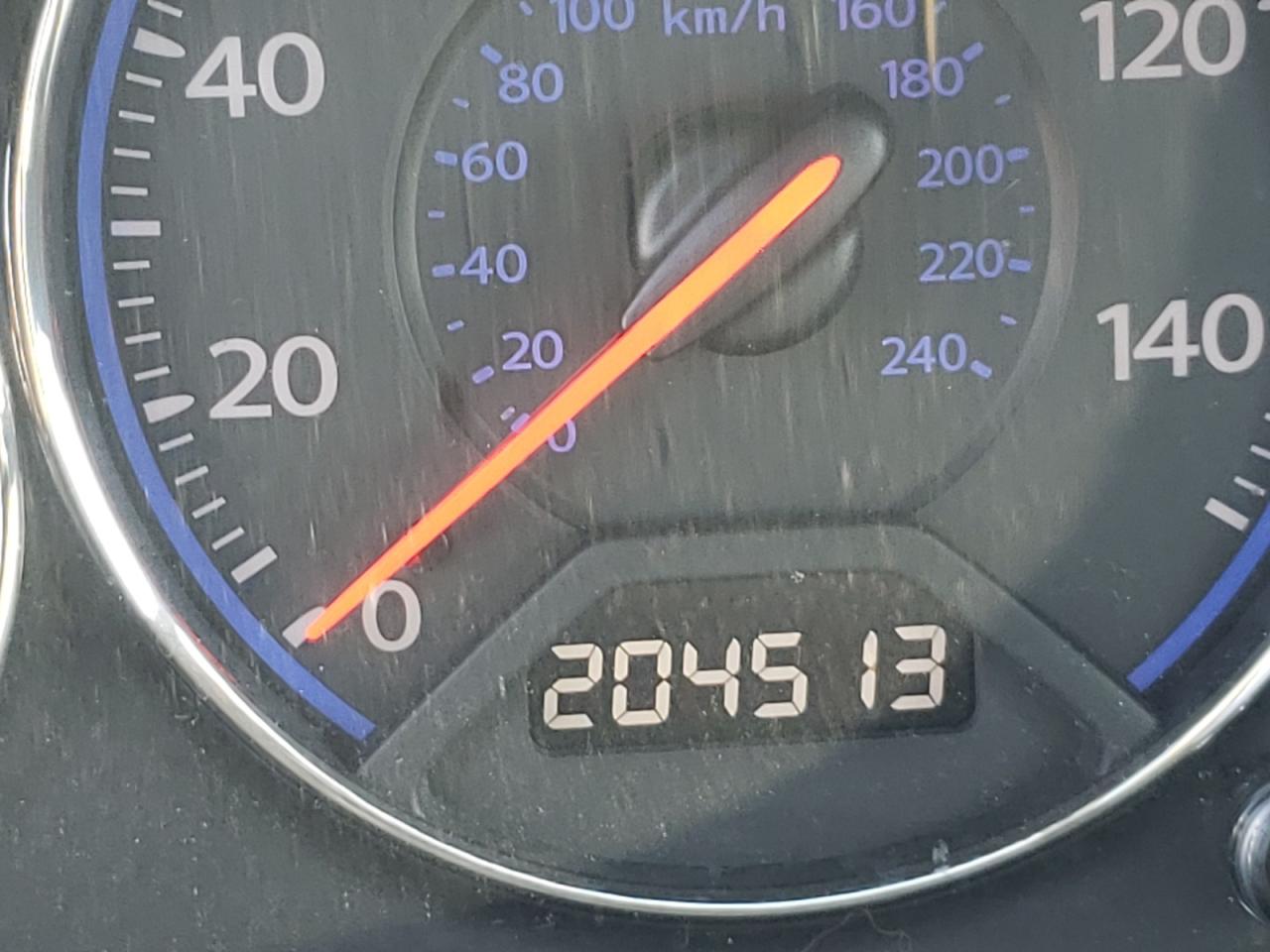 Photo 8 from auction – 2005 HONDA CIVIC LX with VIN 2HGES16545H569740