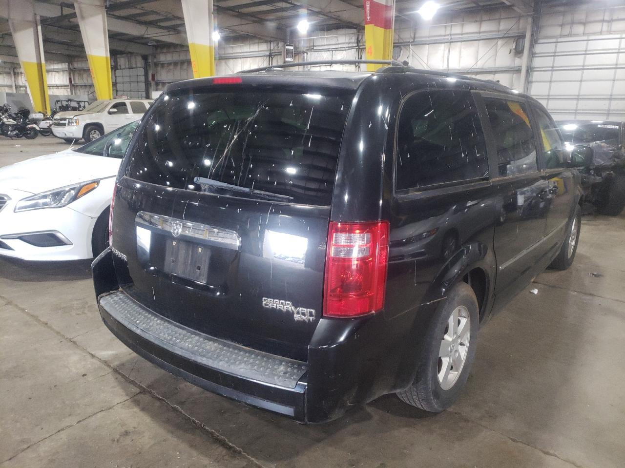 Photo 4 from auction – 2010 DODGE GRAND CARA with VIN 2D4RN5D11AR180544