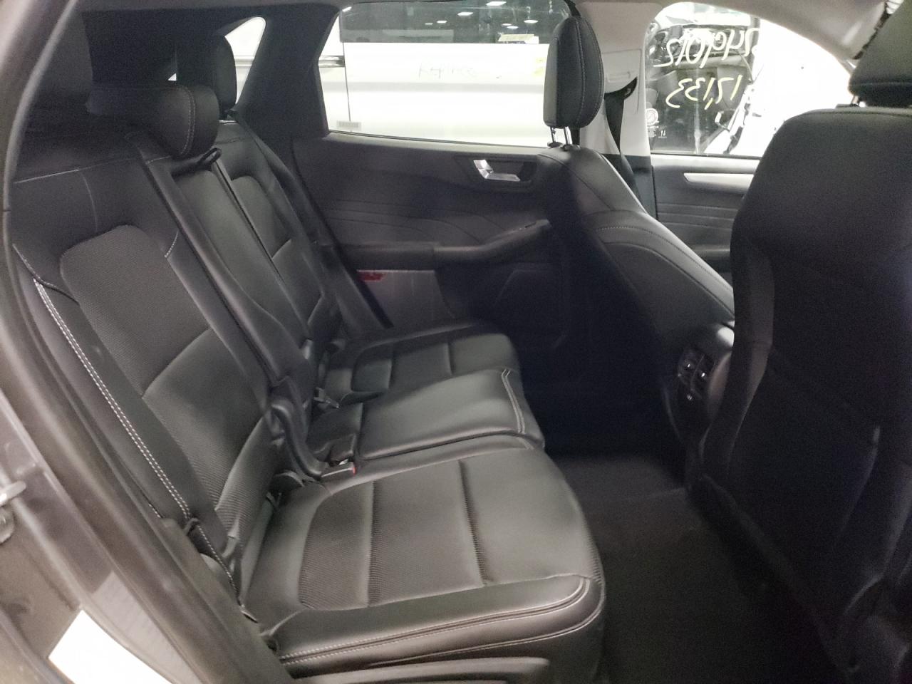 Photo 6 from auction – 2021 FORD ESCAPE SEL with VIN 1FMCU9H65MUA61501