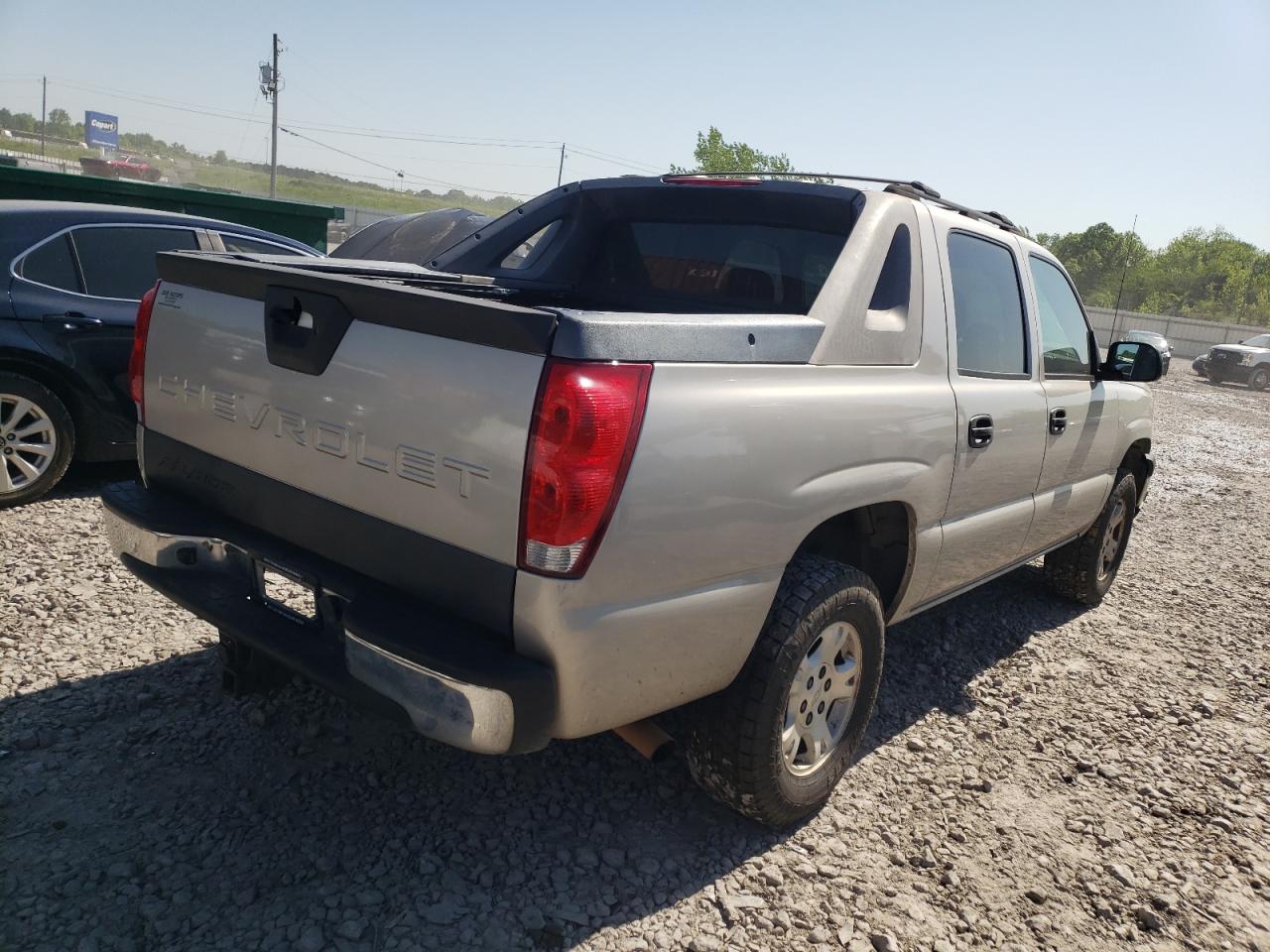 Photo 4 from auction – 2005 CHEVROLET AVALANCHE with VIN 3GNEC12Z05G104142