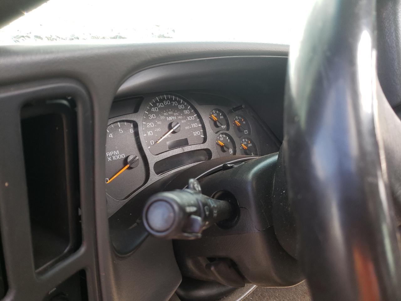 Photo 8 from auction – 2003 CHEVROLET AVALANCHE with VIN 3GNEC13TX3G202893
