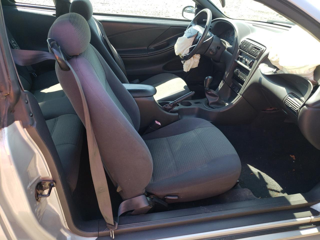 Photo 5 from auction – 2001 FORD MUSTANG with VIN 1FAFP40401F198583