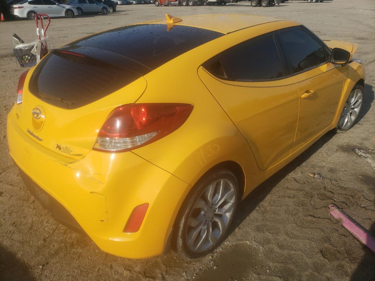 Photo 4 from auction – 2012 HYUNDAI VELOSTER with VIN KMHTC6AD8CU035208