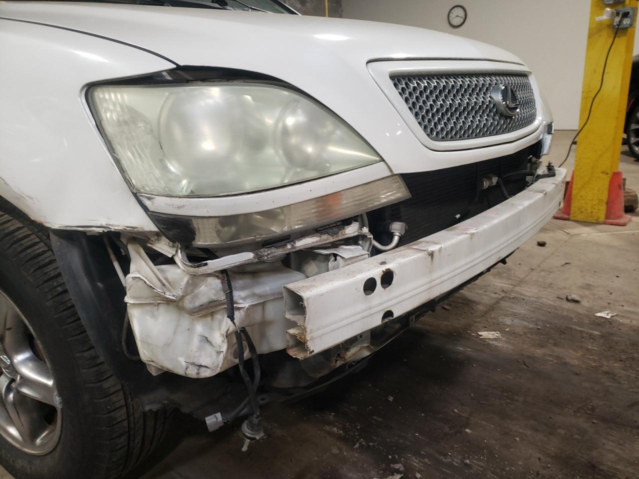 Photo 9 from auction – 2002 LEXUS RX 300 with VIN JTJGF10U120137566