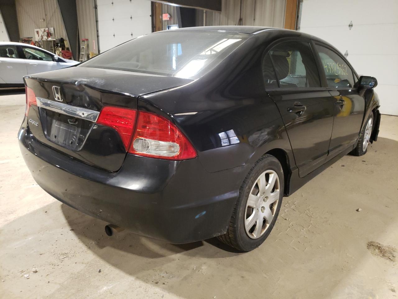 Photo 4 from auction – 2009 HONDA CIVIC LX with VIN 19XFA16509E050045