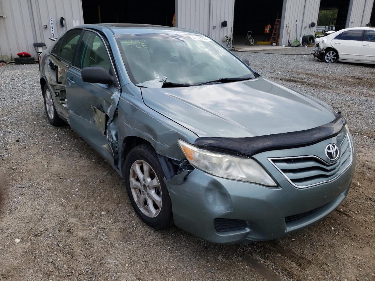 TOYOTA CAMRY BASE 2011 مع رقم تعريف المركبة 4T1BF3EK4BU652758 - صورة من المزاد