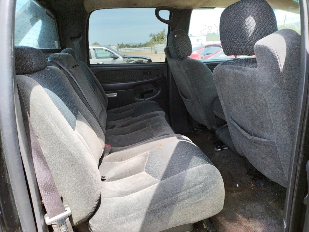 Photo 6 from auction – 2003 CHEVROLET AVALANCHE with VIN 3GNEC13T83G258511