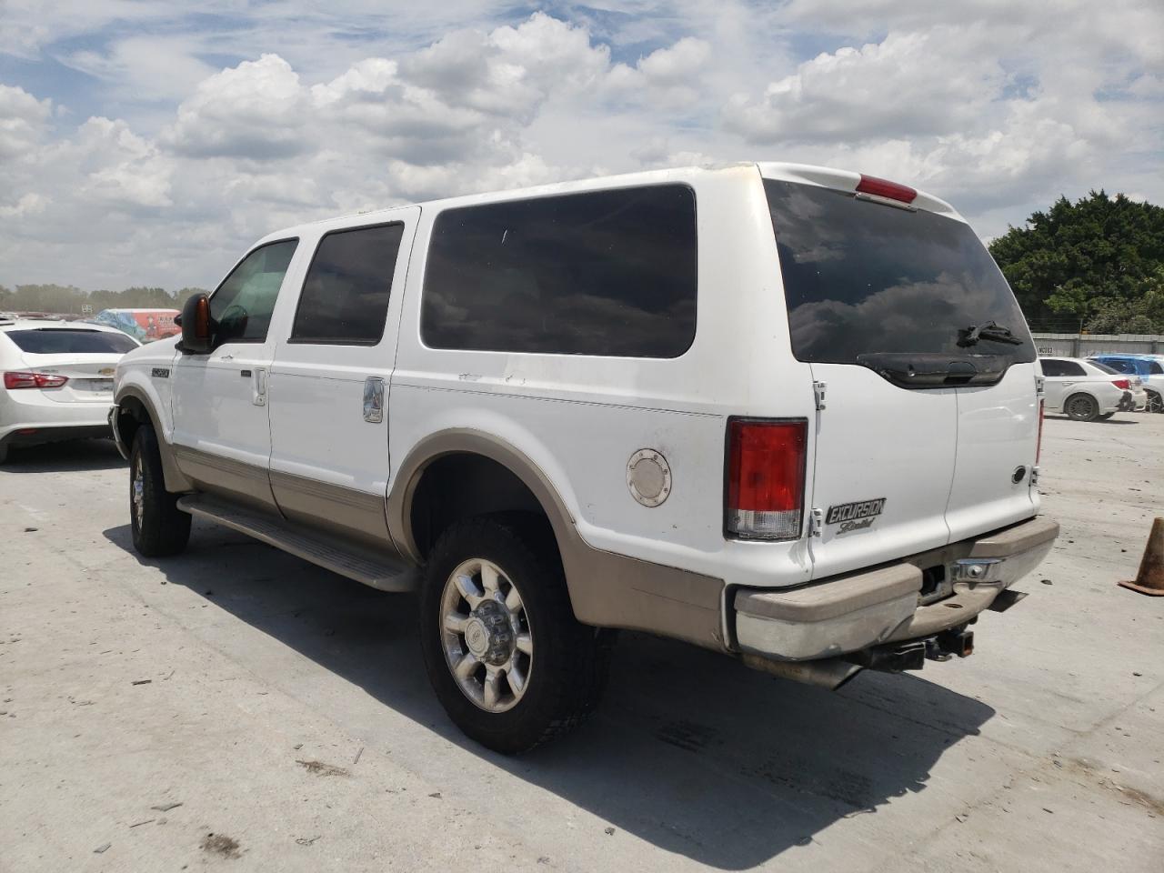 Photo 3 from auction – 2000 FORD EXCURSION with VIN 1FMNU43L8YEB26060