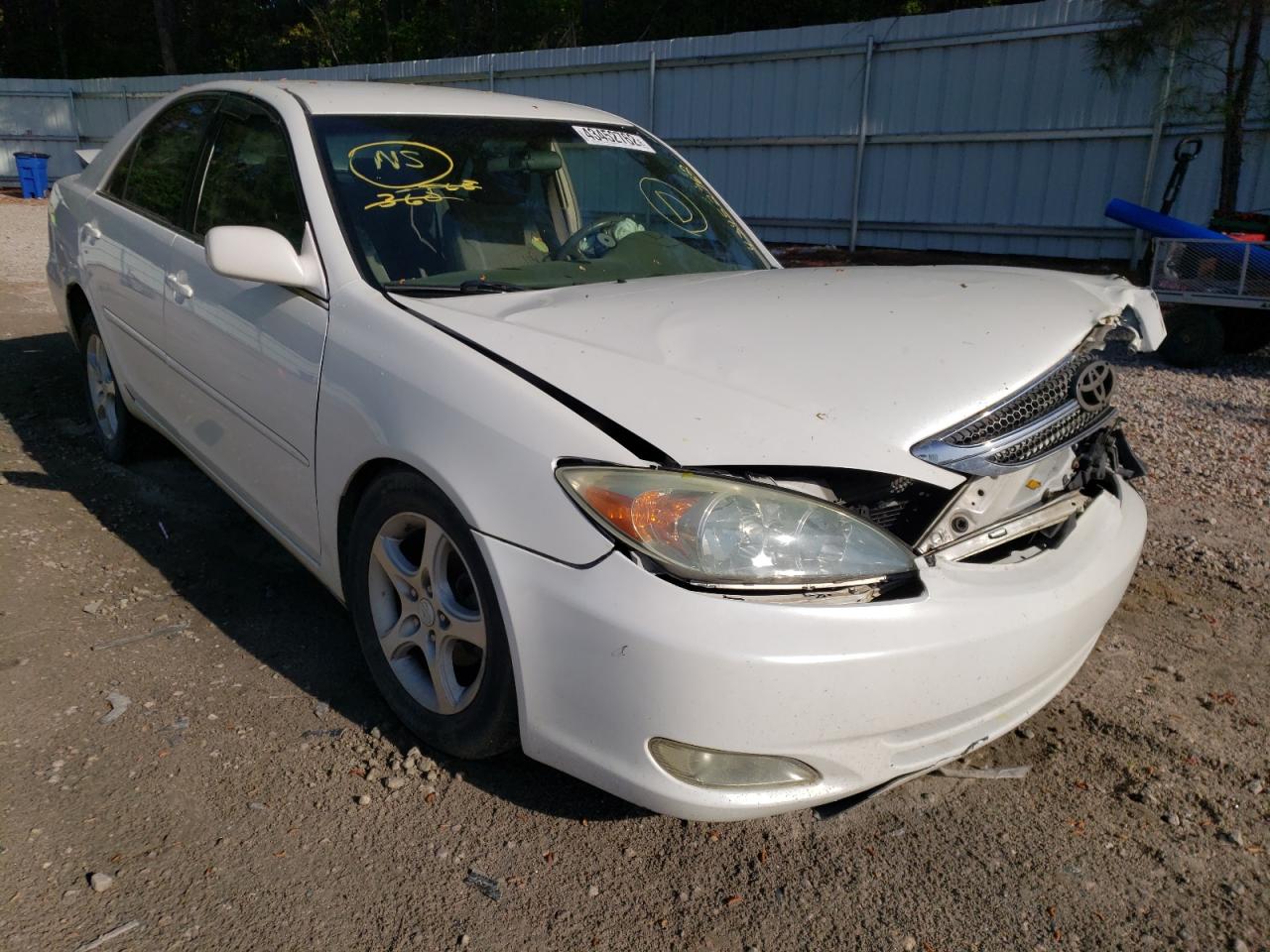 TOYOTA UK 2004 with VIN JTDBE32K240286675 - Photo from auction