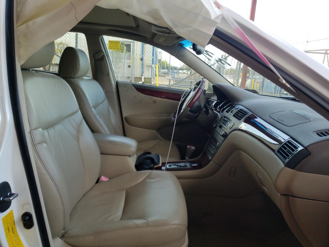 Photo 5 from auction – 2004 LEXUS ES 330 with VIN JTHBA30G645003240