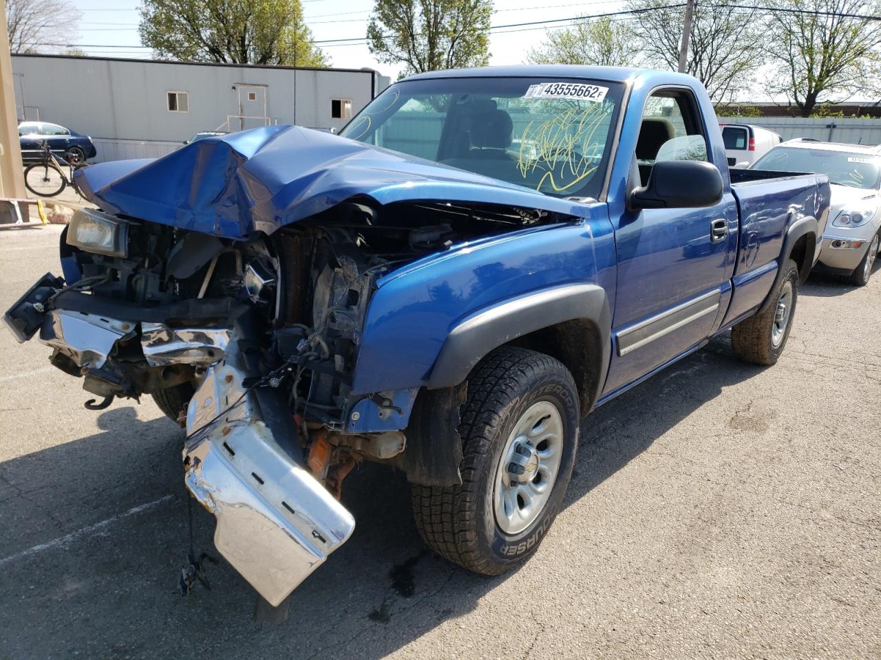 Photo 2 from auction – 2004 CHEVROLET SILVERADO with VIN 1GCEK14T84E215886