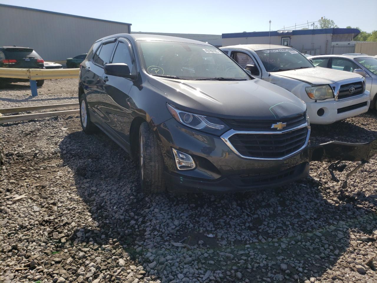 CHEVROLET EQUINOX LS 2018 with VIN 2GNAXHEV6J6116628 - Photo from auction