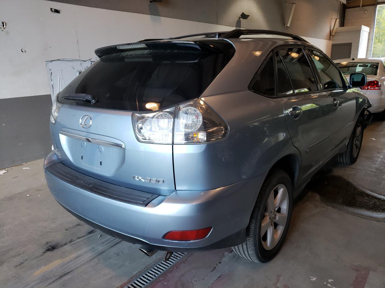 Photo 4 from auction – 2005 LEXUS RX 330 with VIN 2T2HA31U15C070344