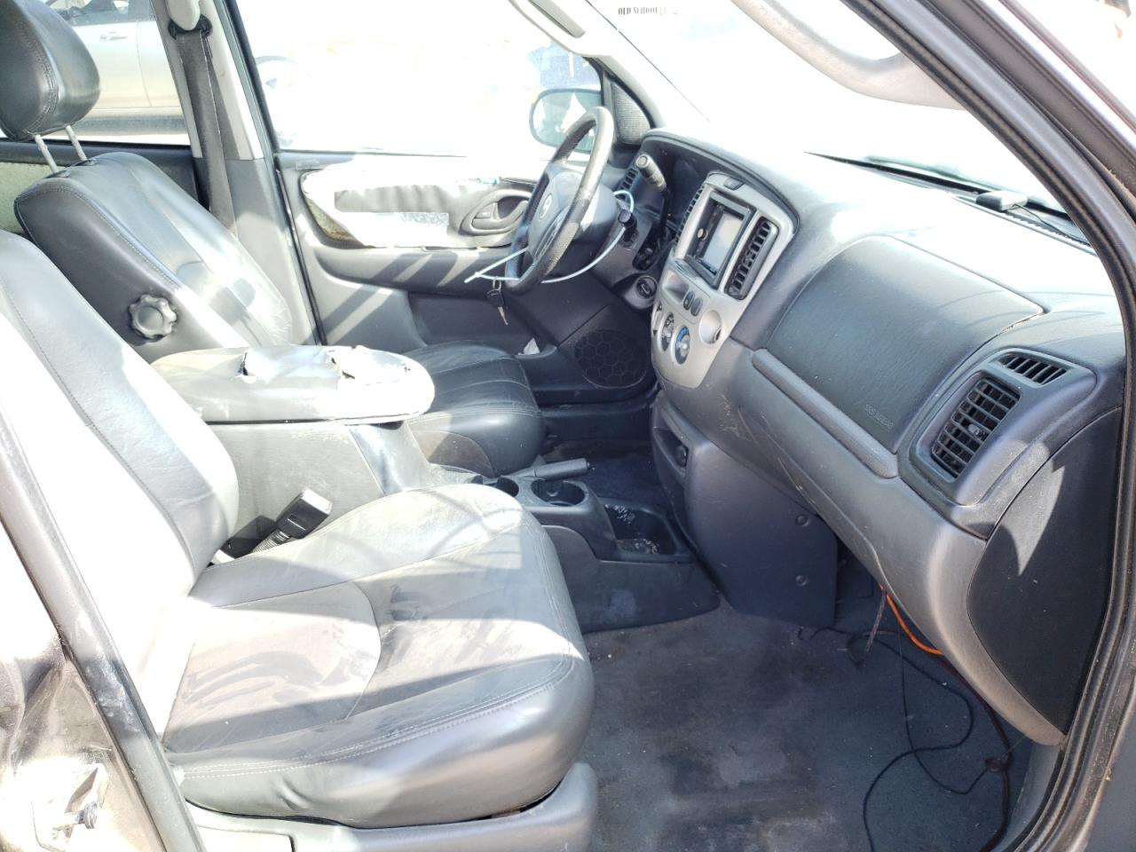 Photo 5 from auction – 2003 MAZDA TRIBUTE ES with VIN 4F2CZ06113KM27876