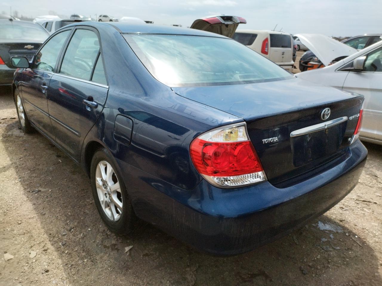 Photo 3 from auction – 2005 TOYOTA CAMRY LE with VIN 4T1BF30K25U101157