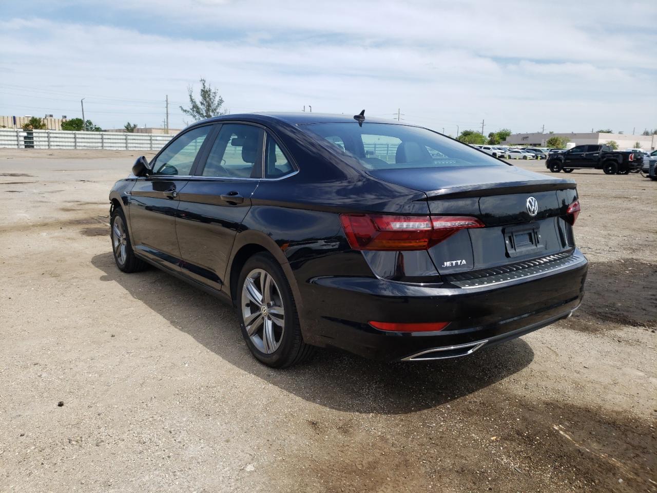 Photo 3 from auction – 2019 VOLKSWAGEN JETTA S with VIN 3VWCB7BUXKM266994