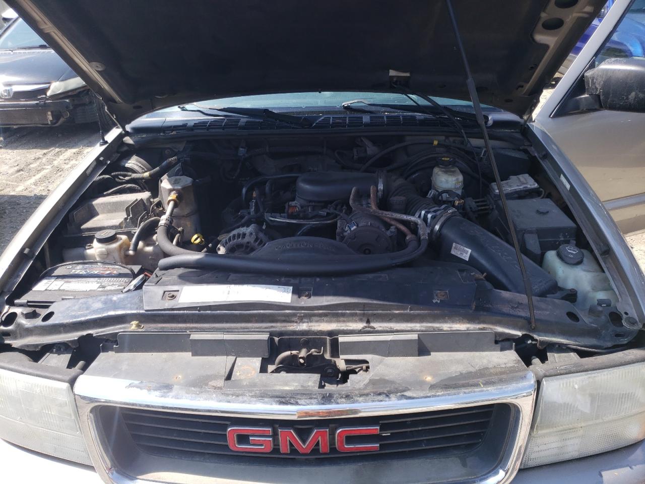 Photo 7 from auction – 2003 GMC SONOMA with VIN 1GTCS19X238132289