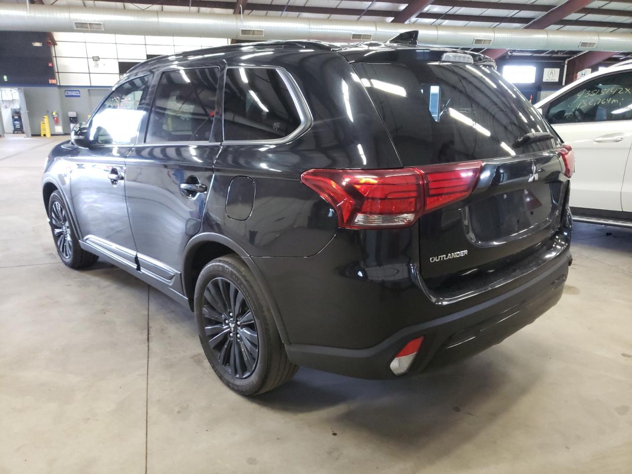 Photo 3 from auction – 2020 MITSUBISHI OUTLANDER with VIN JA4AZ3A39LZ040396