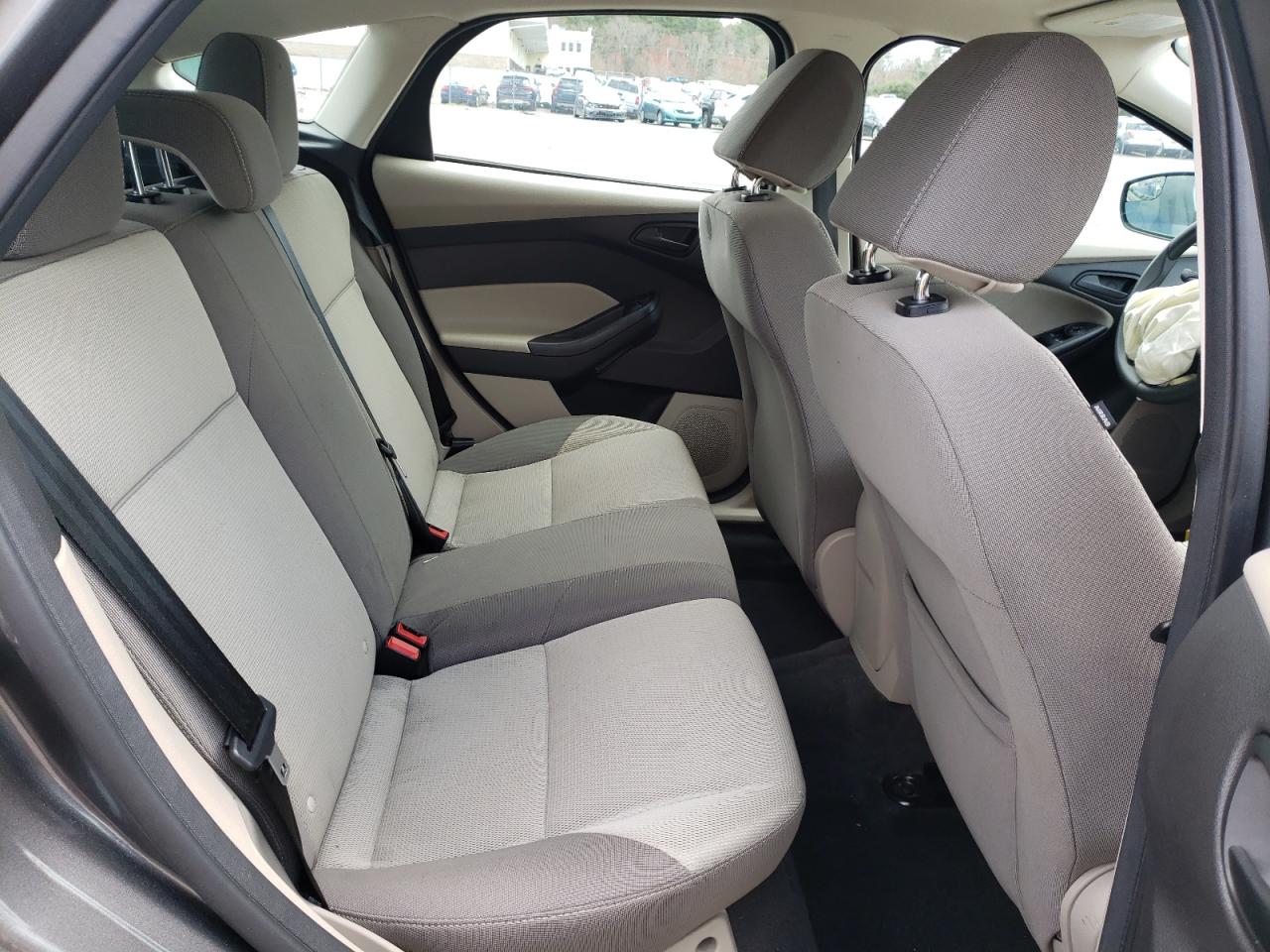 Foto 6 de la subasta – 2012 FORD FOCUS SE con VIN 1FAHP3K25CL441517