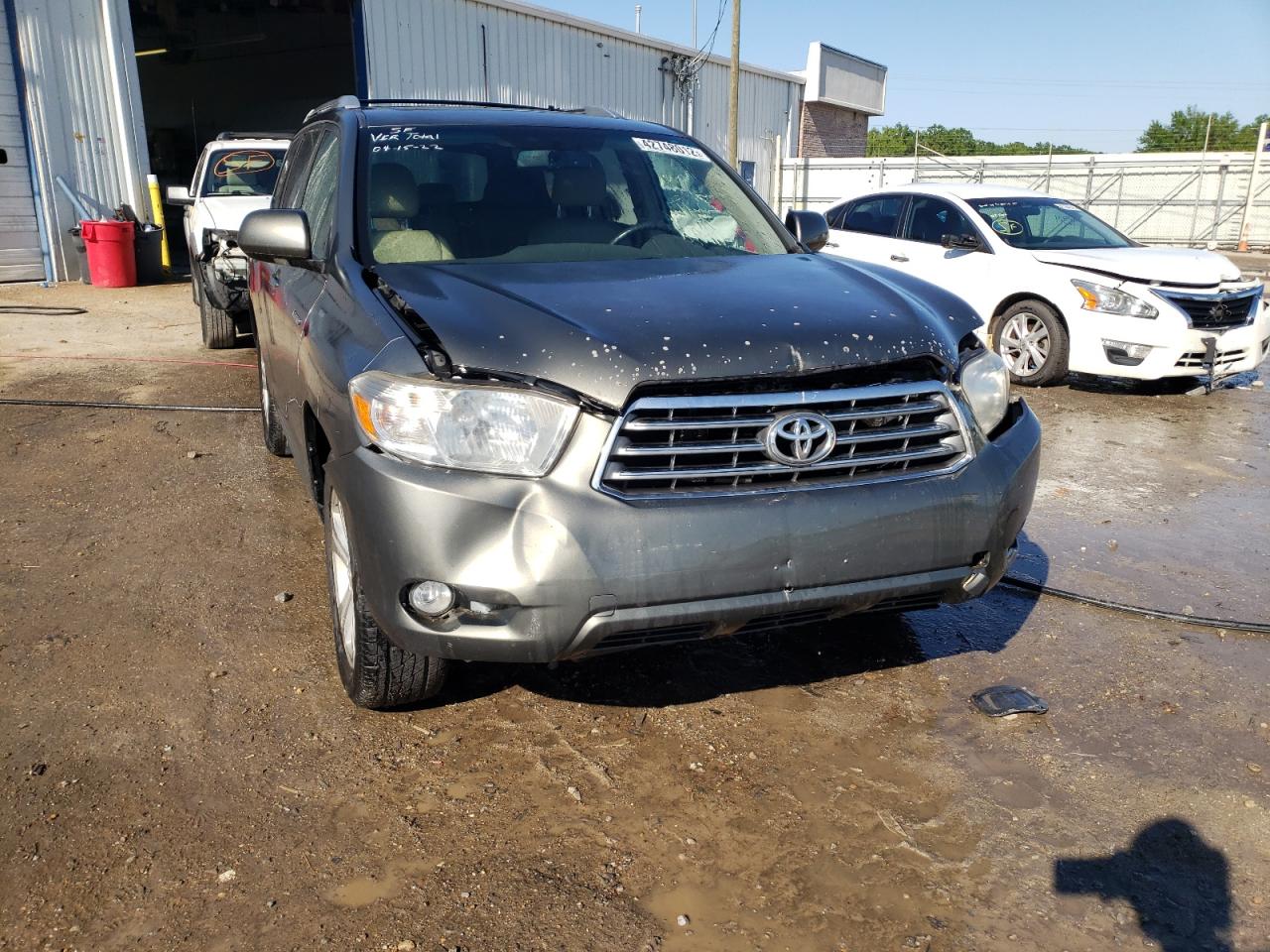 TOYOTA HIGHLANDER 2008 with VIN JTEDS42A182057988 - Photo from auction