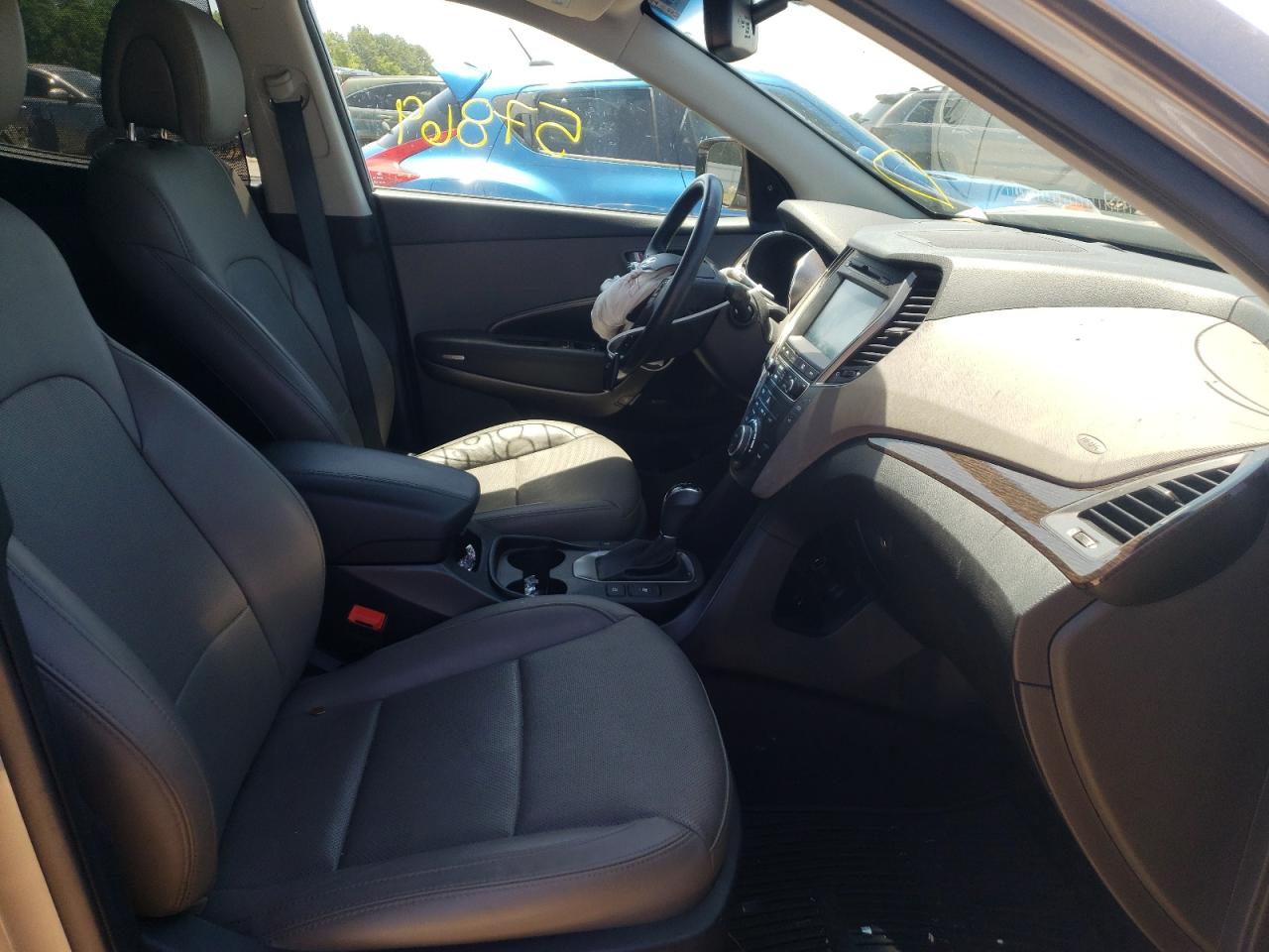 Photo 5 from auction – 2017 HYUNDAI SANTA FE S with VIN 5NMZU3LB7HH037486