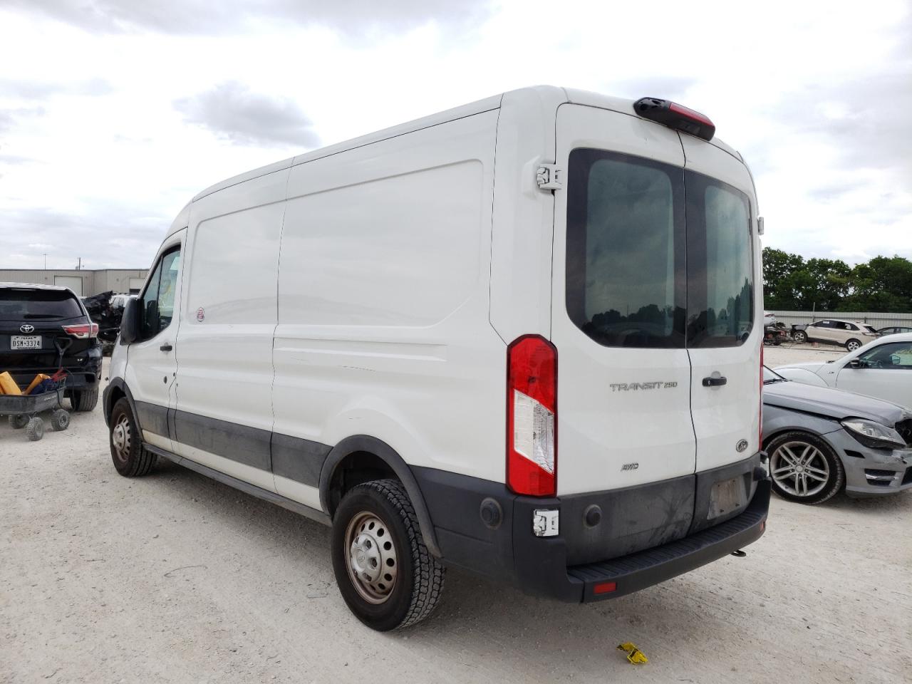 Photo 3 from auction – 2020 FORD TRANSIT T- with VIN 1FTBR2C8XLKA41210