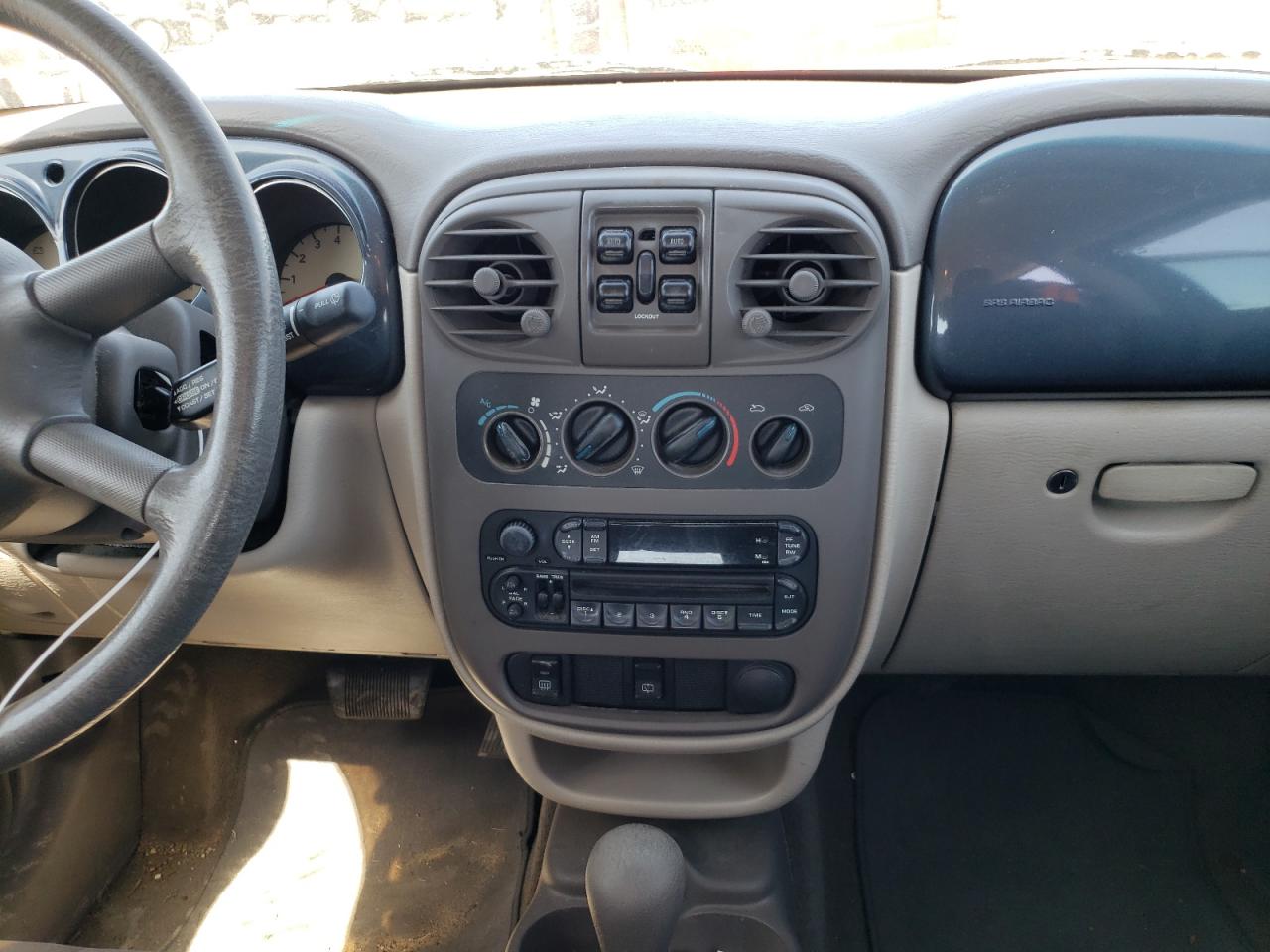 Photo 9 from auction – 2002 CHRYSLER PT CRUISER with VIN 3C4FY48B52T383374