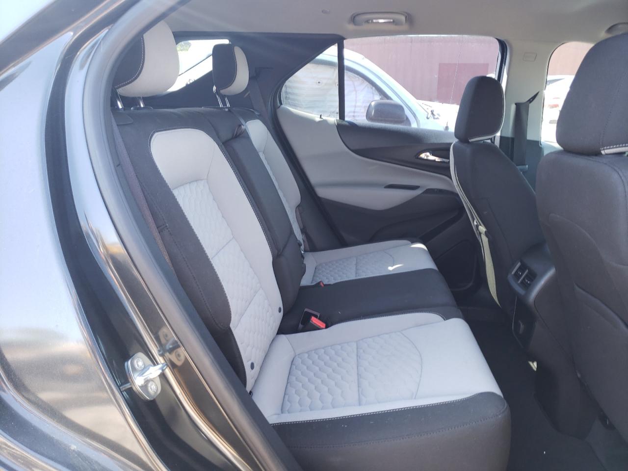 Photo 6 from auction – 2018 CHEVROLET EQUINOX LS with VIN 2GNAXHEV6J6116628