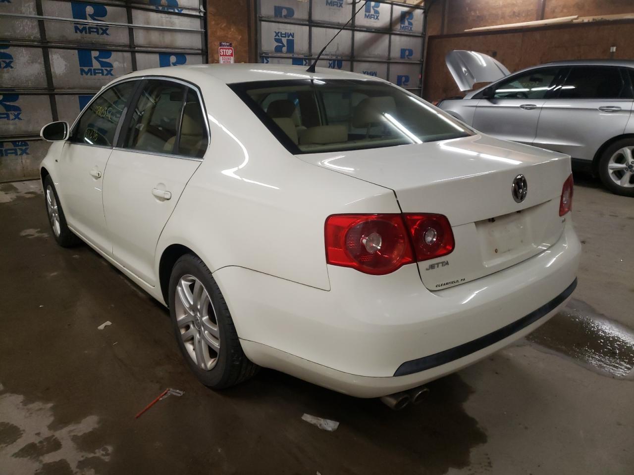 Photo 3 from auction – 2007 VOLKSWAGEN JETTA WOLF with VIN 3VWEF81K67M194346
