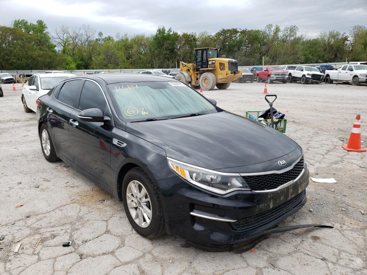 KIA OPTIMA LX 2018 with VIN 5XXGT4L32JG185137 - Photo from auction