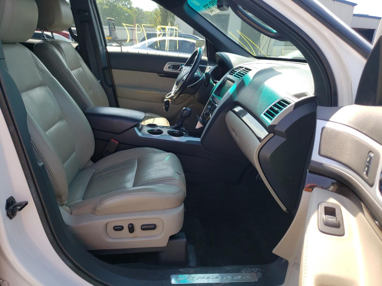 Photo 5 from auction – 2014 FORD EXPLORER L with VIN 1FM5K7F8XEGA96641