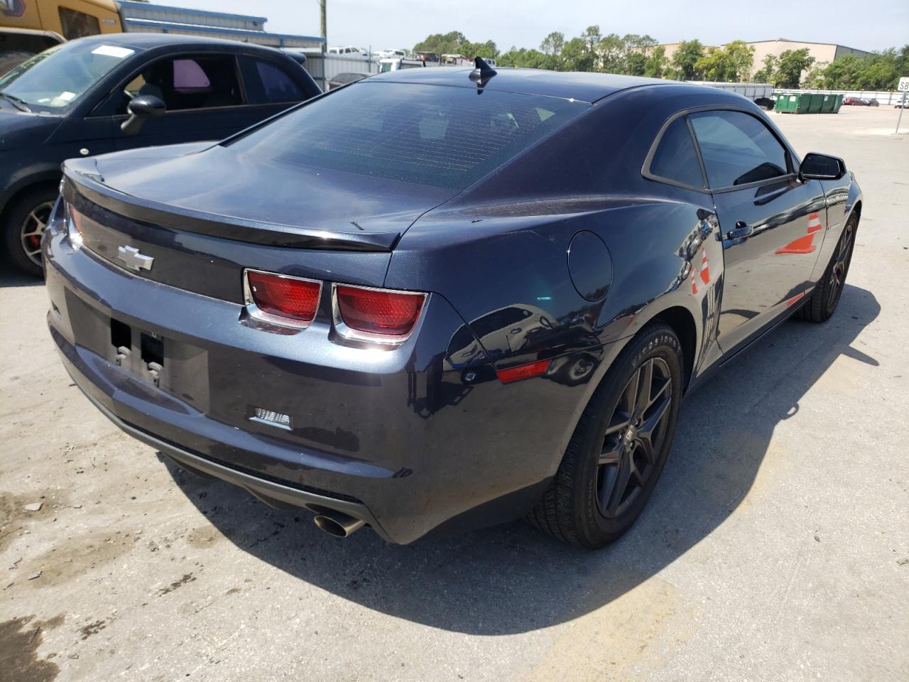 Photo 4 from auction – 2013 CHEVROLET CAMARO LS with VIN 2G1FA1E37D9177438