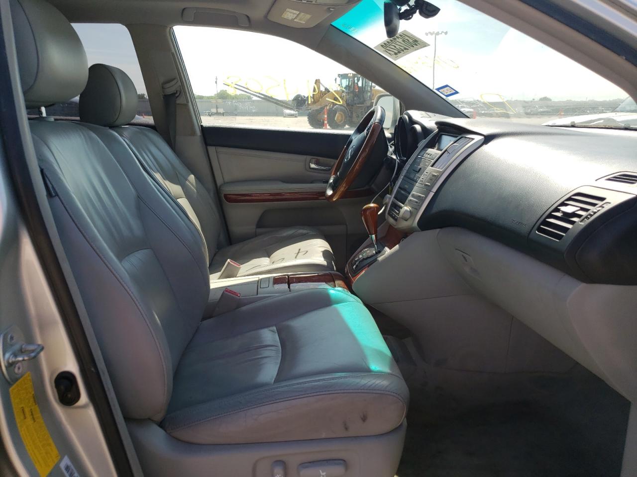 Photo 5 from auction – 2004 LEXUS RX 330 with VIN JTJGA31U640043968