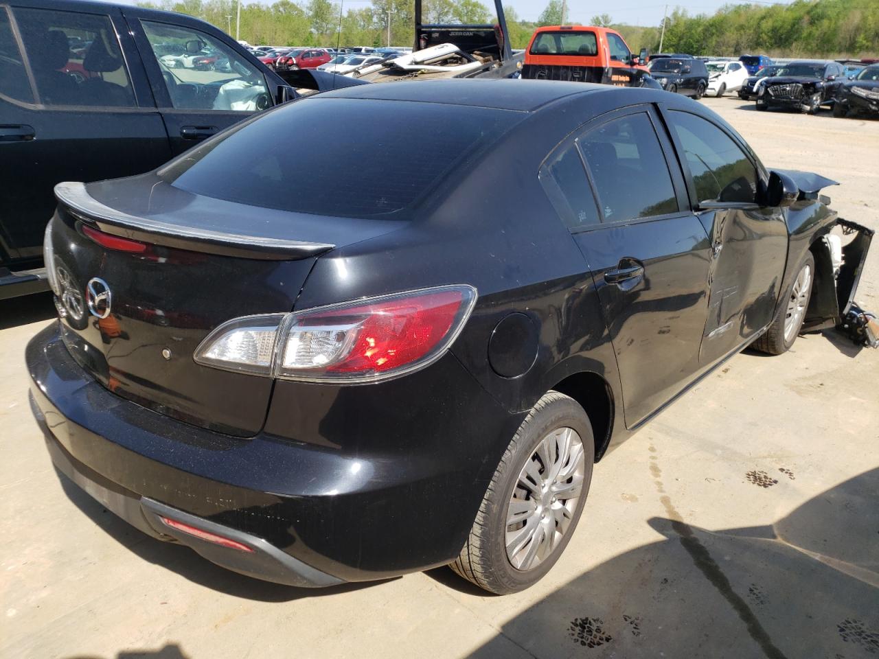 Photo 4 from auction – 2010 MAZDA 3 I with VIN JM1BL1SF1A1199000