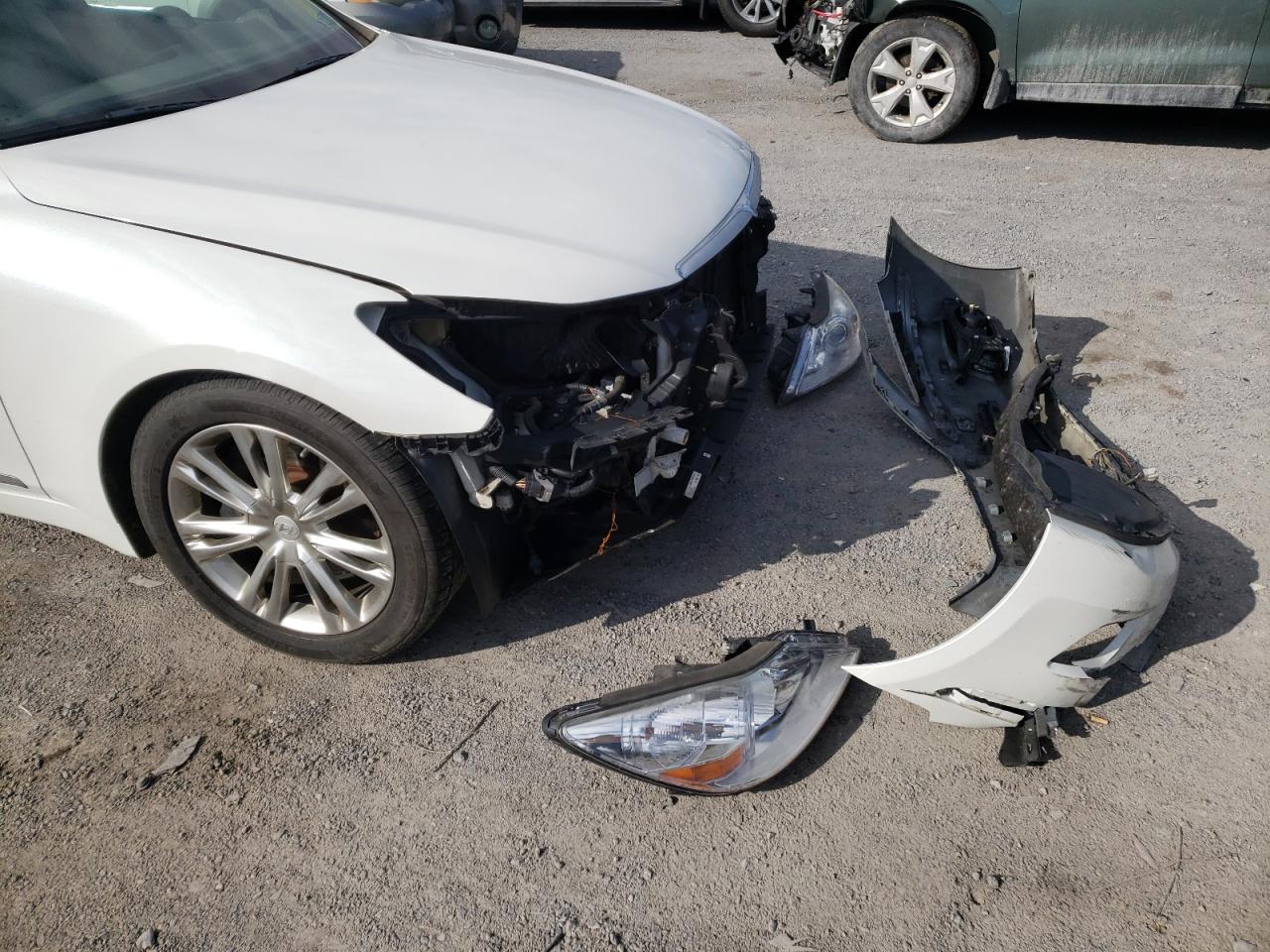 Photo 9 from auction – 2011 HYUNDAI GENESIS 4. with VIN KMHGC4DF9BU140843