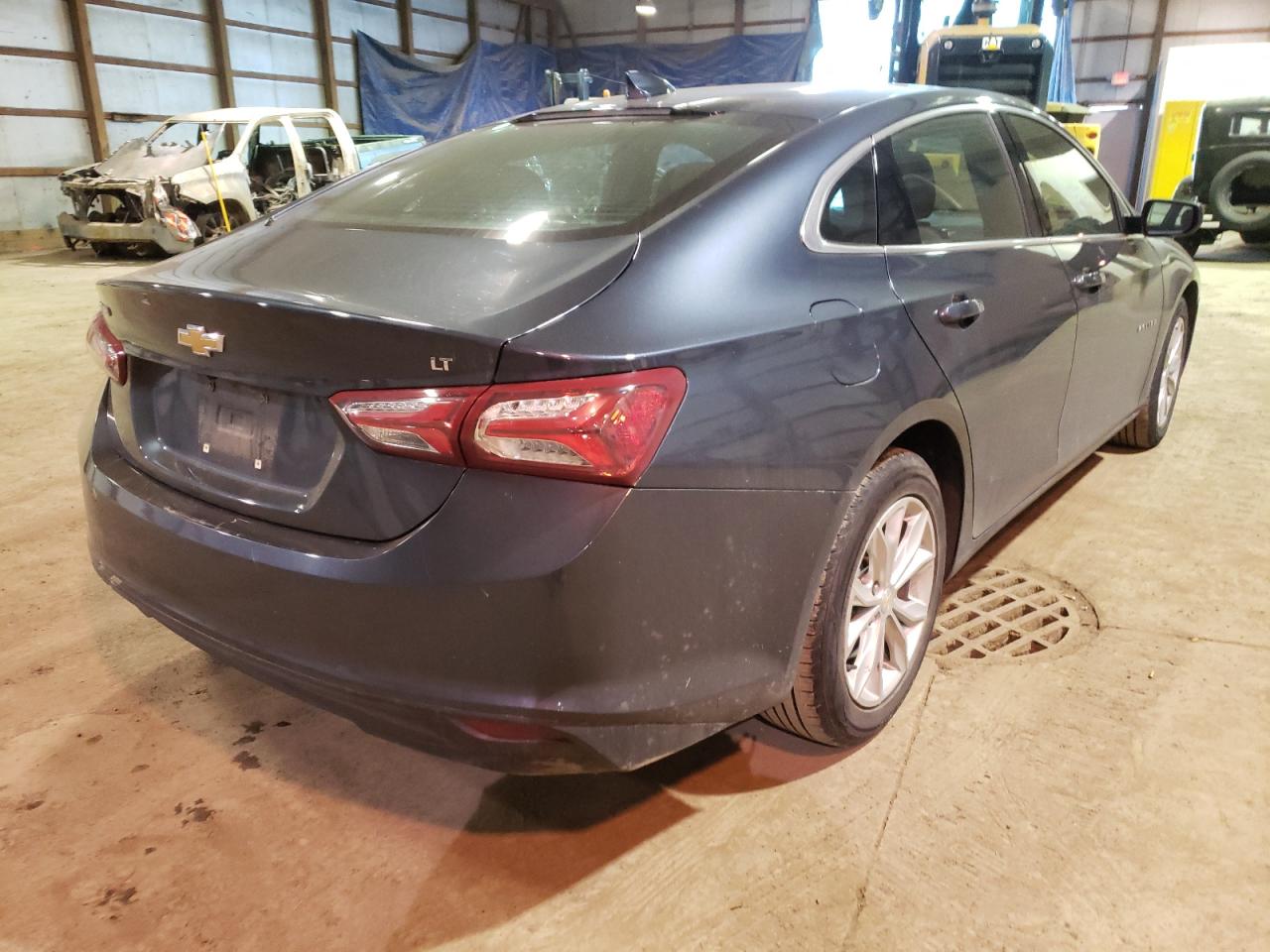 Photo 4 from auction – 2020 CHEVROLET MALIBU LT with VIN 1G1ZD5ST6LF065705