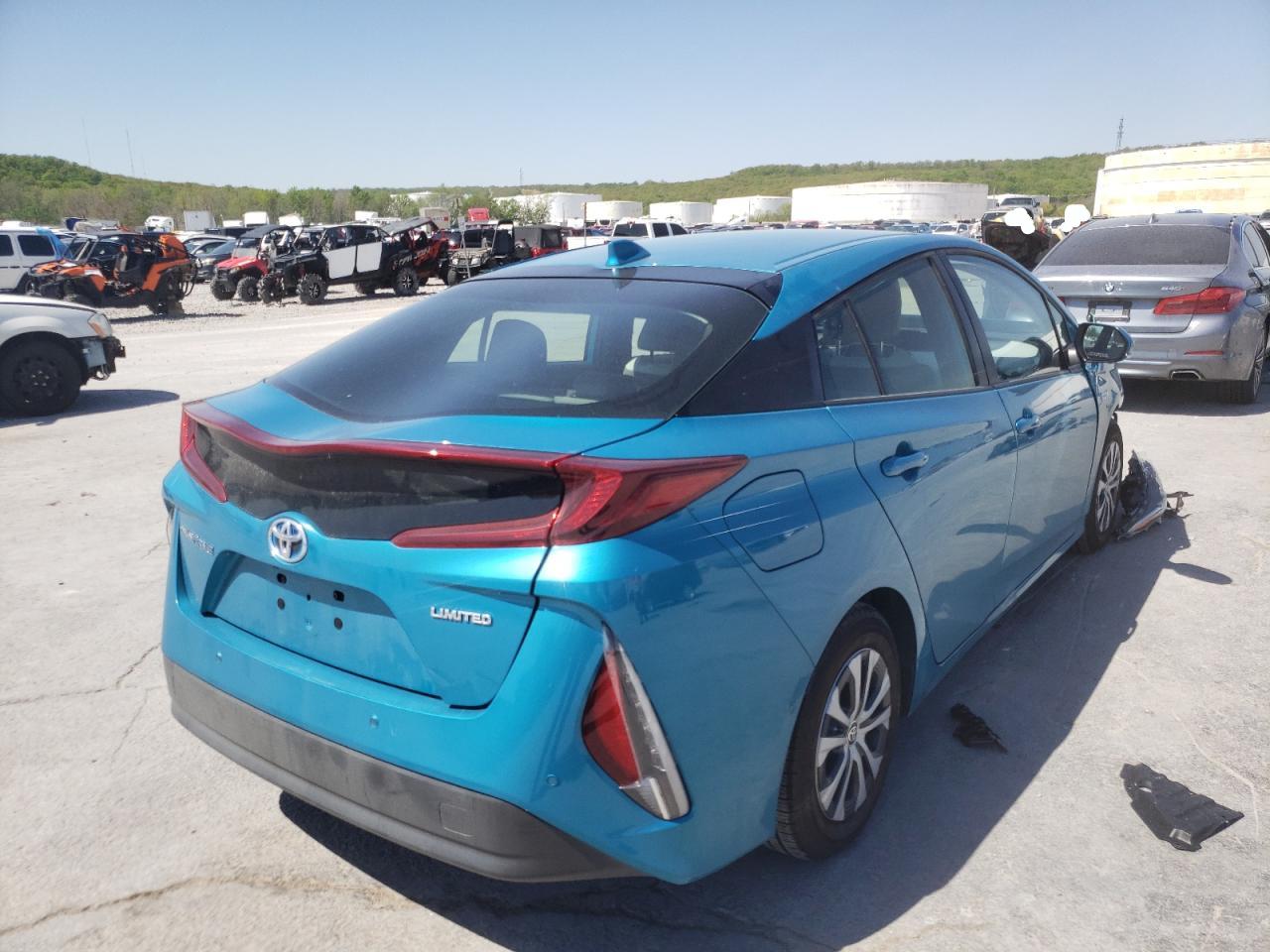 Photo 4 from auction – 2022 TOYOTA PRIUS PRIM with VIN JTDKAMFP4N3197293