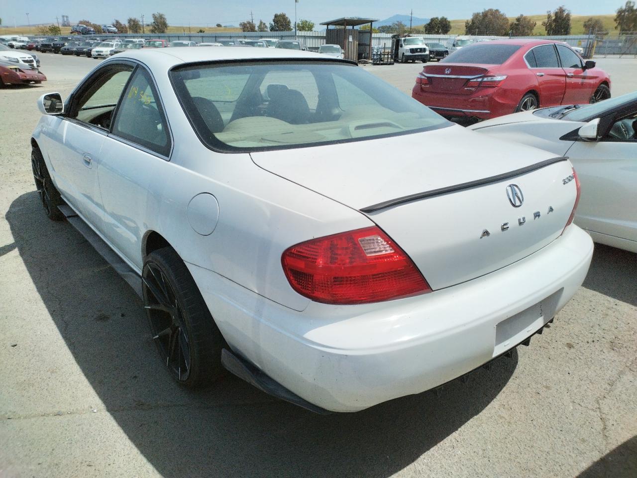 Photo 3 from auction – 2001 ACURA 3.2CL TYPE with VIN 19UYA42641A024890