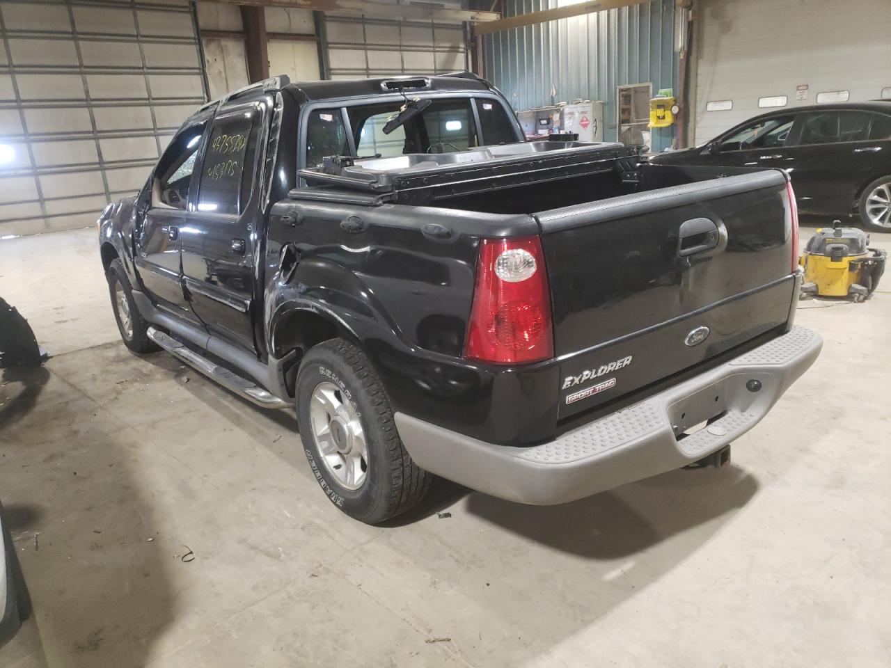 Photo 3 from auction – 2001 FORD EXPLORER S with VIN 1FMZU77E11UB51246