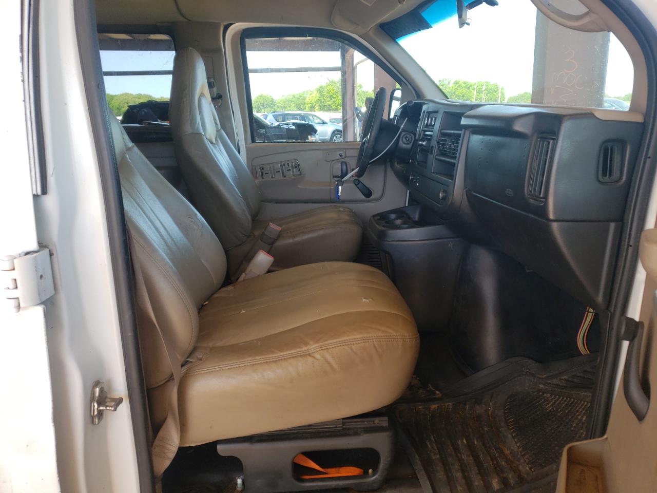 Photo 5 from auction – 2009 CHEVROLET EXPRESS G3 with VIN 1GAHG39K291136554