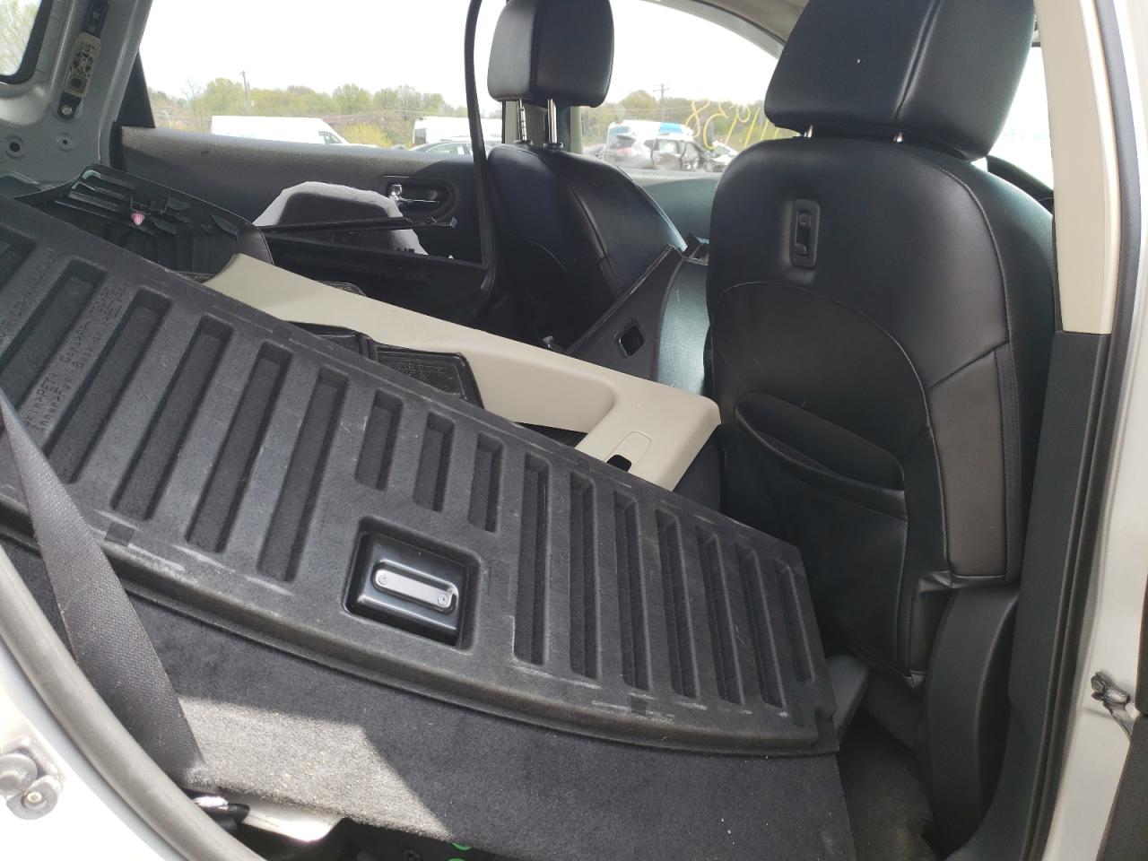 Photo 6 from auction – 2012 NISSAN ROGUE S with VIN JN8AS5MV2CW397248