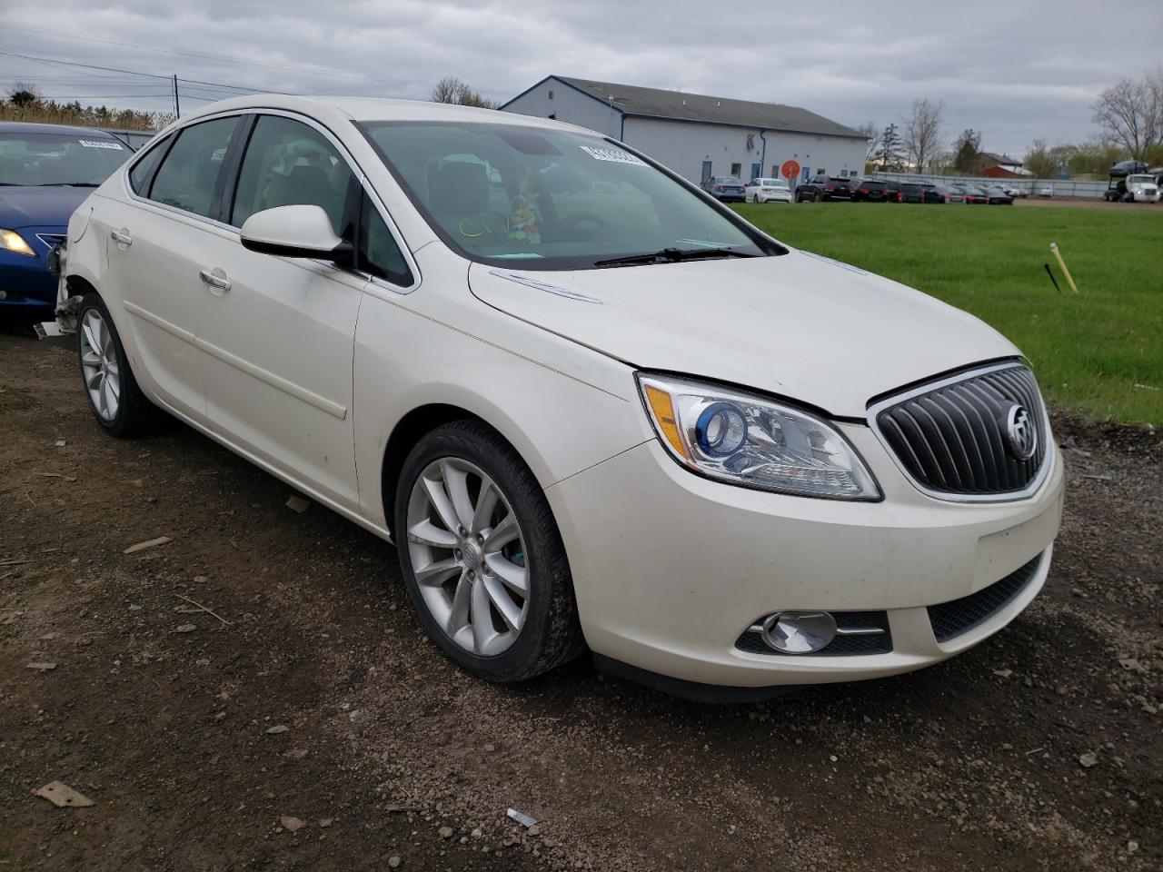 BUICK LACROSSE 2013 with VIN 1G4PR5SK1D4197044 - Photo from auction