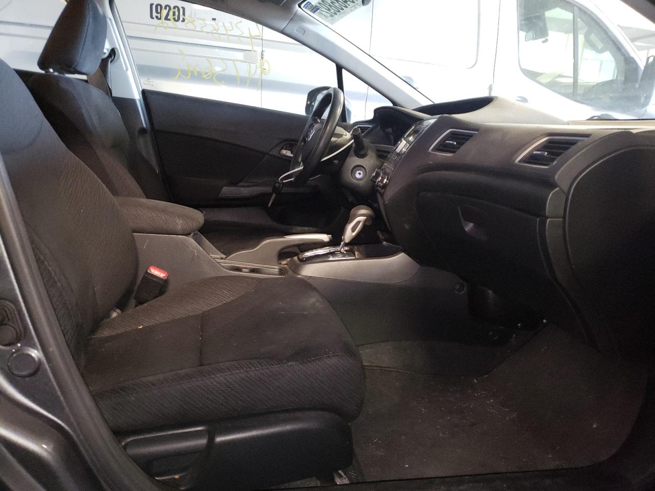Photo 5 from auction – 2013 HONDA CIVIC LX with VIN 19XFB2F55DE095932
